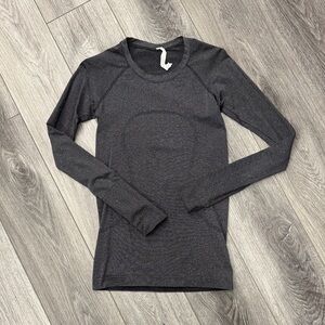 Lululemon Athletica Black and Gray Sparkle Scuba Striped Top